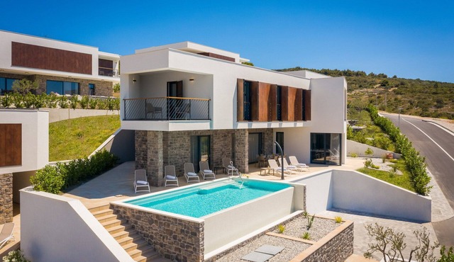 Sun Dance Luxury Villa II