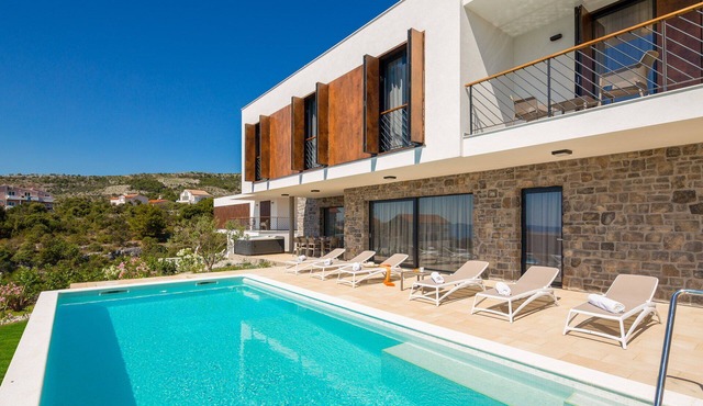 Sun Dance Luxury Villa V