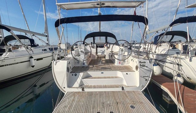 Sun-Kissed Sailing Adventure in Zadar, Croatia in Drage