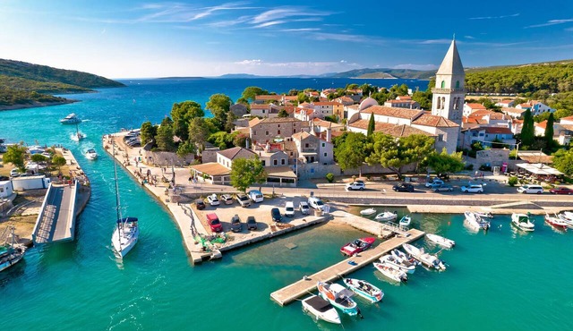 Sun-Kissed Sailing Adventure in Northern Croatia