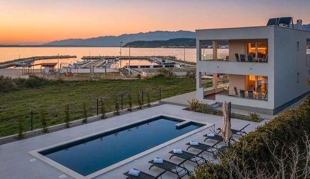 Sunset Harbour Villa