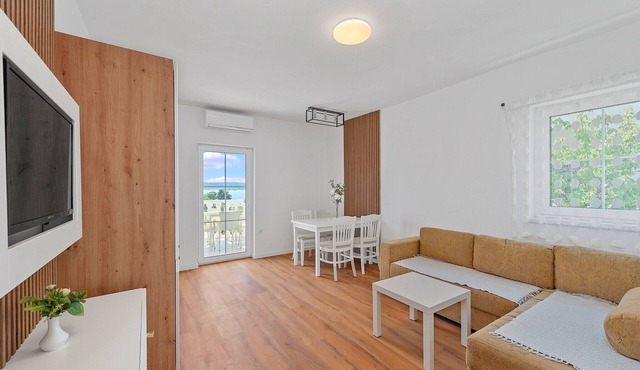 Superior apartment Tania 4