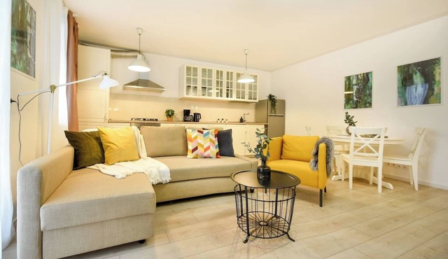 SURPRESA | Aviatiei 1 BR with Parking included in Bucharest