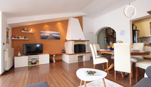 TANJA Three-Bedroom Apartment with Balcony in Rovinj