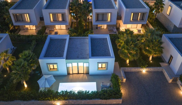 The Palms Resort 2BR Villa Dream Two with Pool