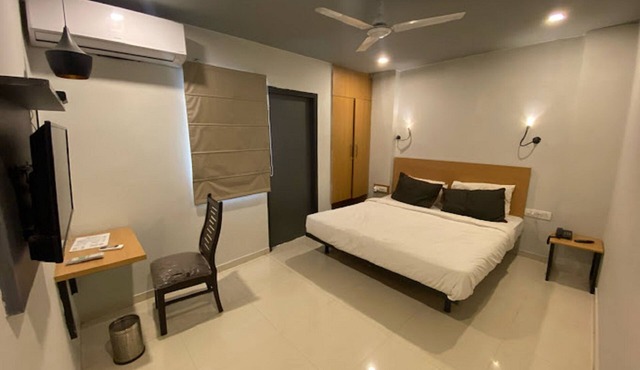 The Umen Hotel Sector 49 in Noida