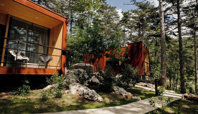 Theodosius Glamping Private Sauna & Hot Tub, Vipava, Slovenia in Vipava