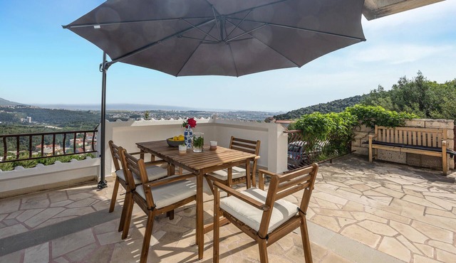 This cosy holiday apartment invites you to enjoy a relaxing holiday with a wonderful view.