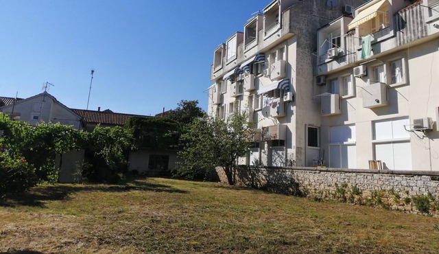 Three bedroom apartment with balcony and sea view Sveti Filip i Jakov, Biograd (A-17676-a)