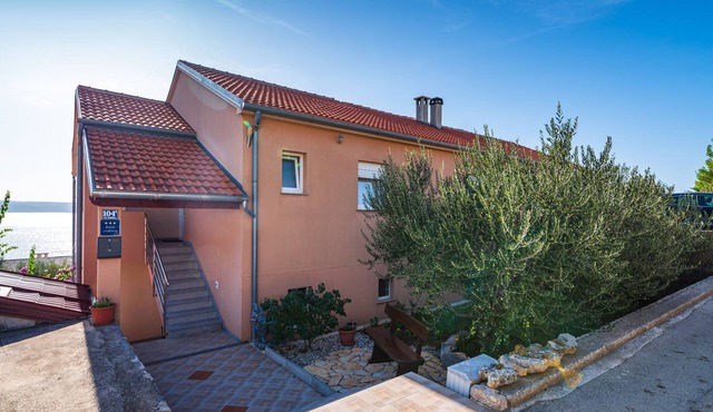 Three bedroom apartment near beach Maslenica, Novigrad (A-21903-a)