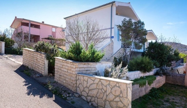 Three bedroom apartment with terrace and sea view Rovanjska, Paklenica (A-22989-a)