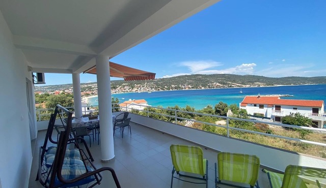 Three bedroom apartment near beach Sevid, Trogir (A-18168-a)