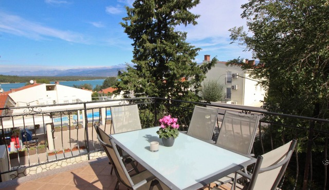 Three-bedroom Apartment with Sea View