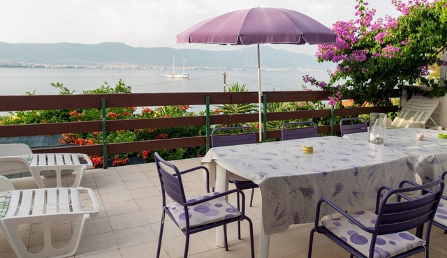 Three bedroom apartment near beach Arbanija, Čiovo (A-16117-b) in Trogir