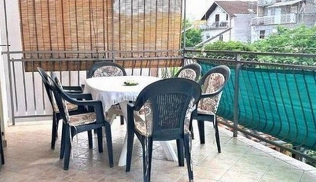 Three bedroom apartment with terrace Zaton (Krka) (A-24050-a)
