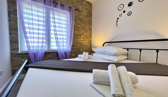 Three bedroom apartment with terrace and sea view Polje, Krk (A-18669-c)