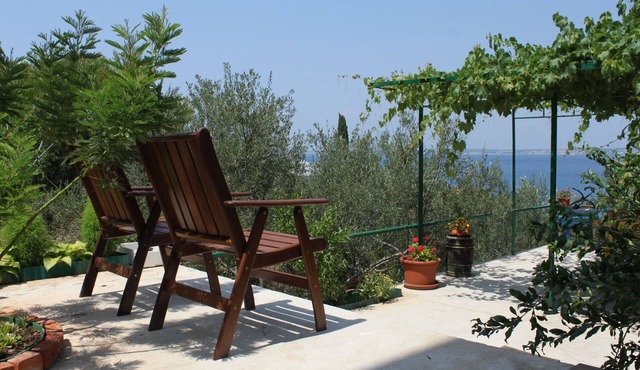 Three bedroom apartment with terrace and sea view Kali, Ugljan (A-834-c)