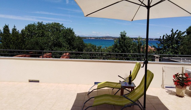 Three bedroom apartment with terrace and sea view Tkon, Pašman (A-8410-a)