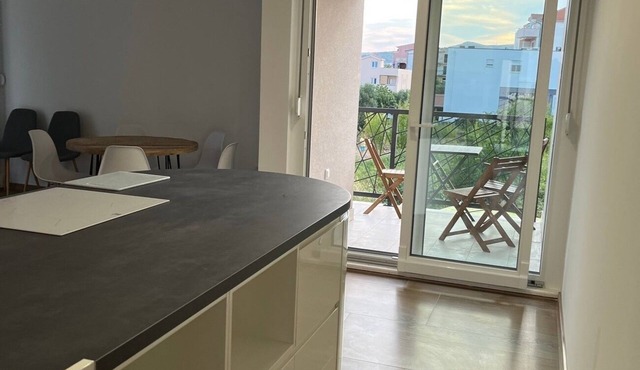 Three bedroom apartment with balcony Kaštel Štafilić, Kaštela (A-22533-a)
