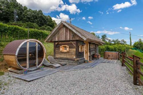 Tiny House - Glamping Paradise Skatlar 45722 in Novo Mesto