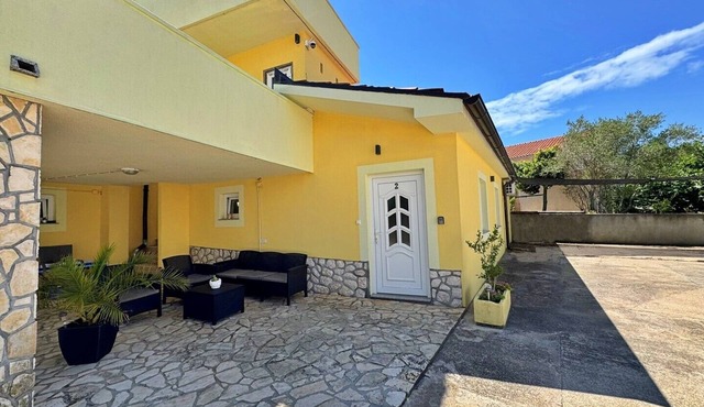 Top Apartment - pet-friendly, wheelchair-friendly, terrace, BBQ