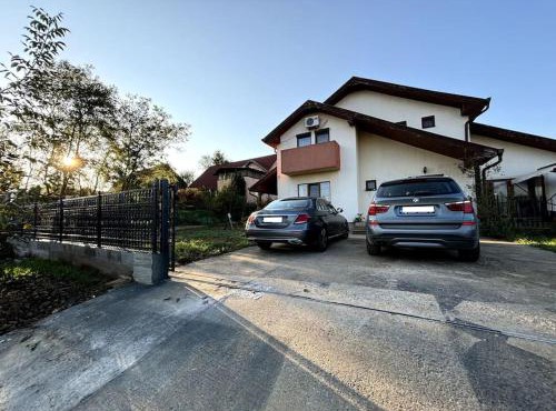 Topaz Villa in Paleu