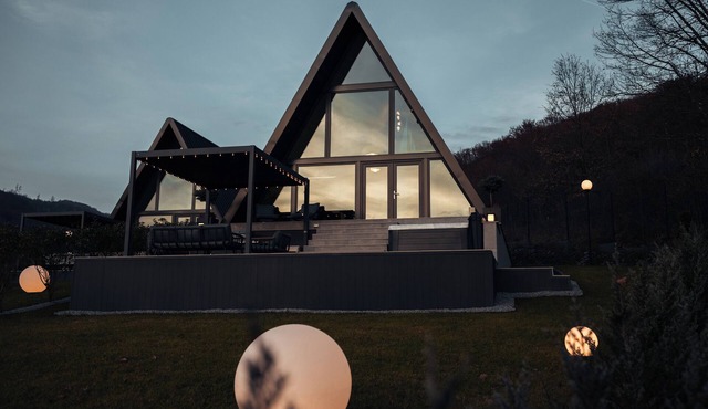 Twin Vista 1 - A-Frame Cabin Hot Tub 4 People in Sovata