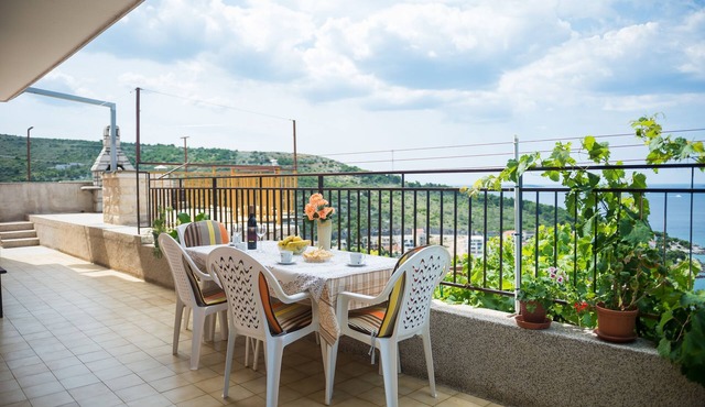 Two bedroom apartment with terrace and sea view Bilo, Primošten (A-6478-c)