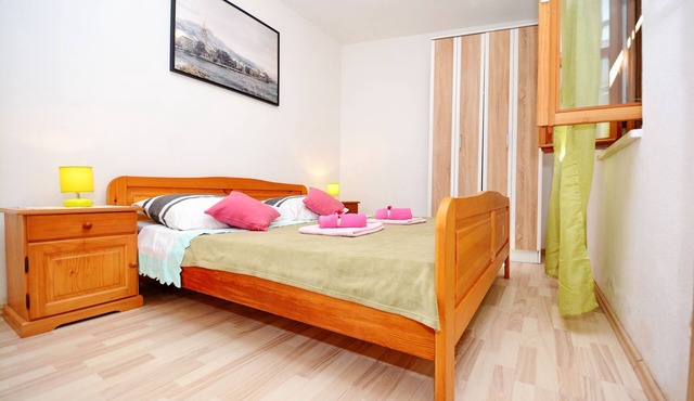 Two bedroom apartment near beach Kaštel Štafilić, Kaštela (A-11539-a)