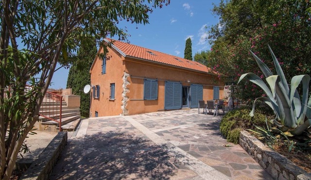 Two bedroom apartment with terrace Veli Lošinj, Lošinj (A-21187-b)