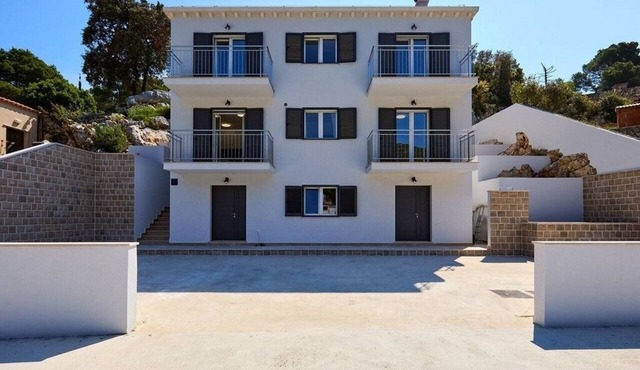 Two bedroom apartment near beach Okuklje, Mljet (A-22341-b)