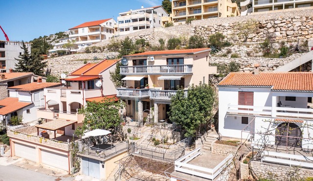Two bedroom apartment with balcony and sea view Drage, Biograd (A-19189-c)