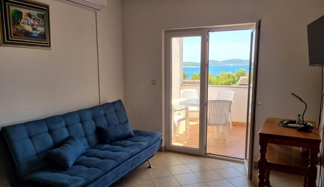 Two bedroom apartment with terrace and sea view Drage, Biograd (A-24853-a)