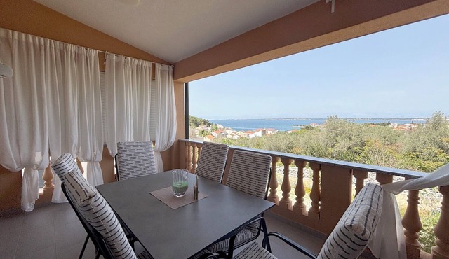 Two-Bedroom Apartment with Sea View Artmare