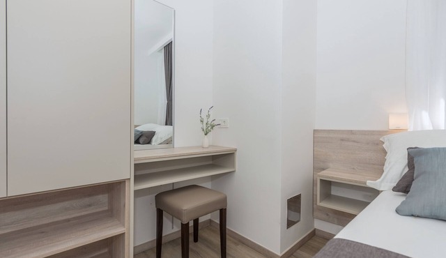 Two bedroom apartment with terrace Makarska (A-19134-a) in Makarska