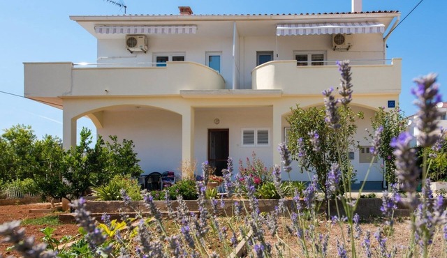 Two bedroom apartment with balcony and sea view Petrčane, Zadar (A-17342-a)