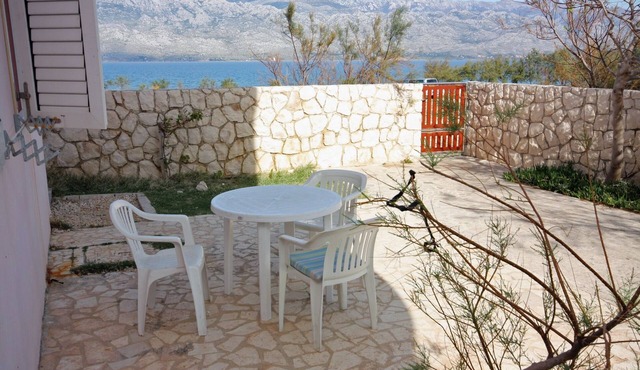 Two bedroom apartment near beach Ražanac, Zadar (A-5766-h)