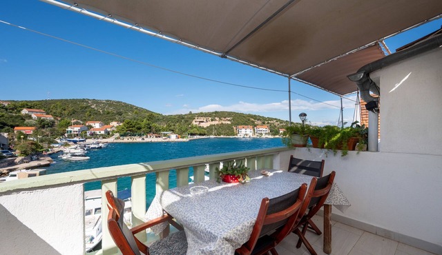 Two bedroom apartment near beach Zaglav, Dugi otok (A-8170-b)