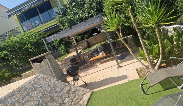 Two bedroom apartment with terrace and sea view Poljica, Trogir (A-18634-a) in Marina