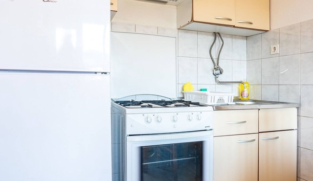 Two bedroom apartment with balcony and sea view Vinišće, Trogir (A-1165-a)