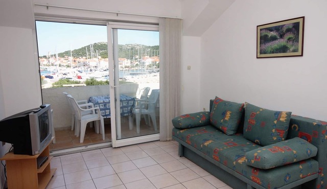 Two bedroom apartment with balcony and sea view Jezera, Murter (A-9502-c)
