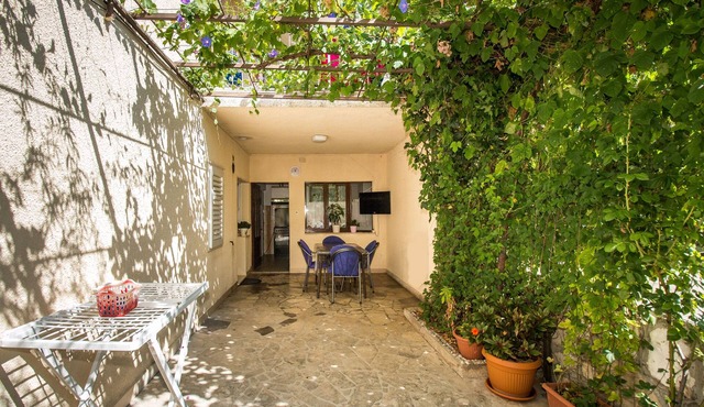 Two bedroom apartment with terrace Trpanj, Pelješac (A-11545-b)