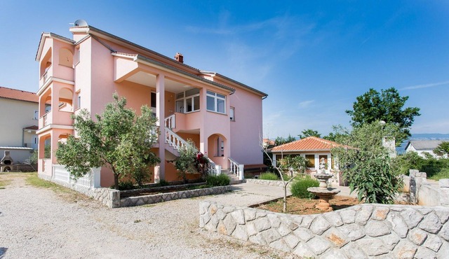 Two bedroom apartment with terrace and sea view Šilo, Krk (A-19255-a) in Šilo