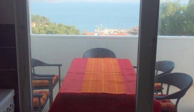 Two bedroom apartment with balcony and sea view Žman, Dugi otok (A-24325-b)
