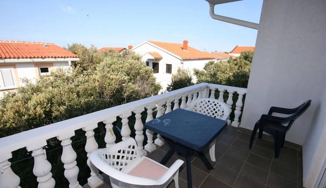 Two bedroom apartment with terrace Mandre, Pag (A-6405-a)