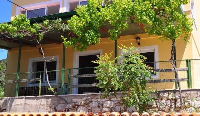 Two bedroom apartment with terrace and sea view Supetarska Draga - Gornja, Rab (A-5055-c)