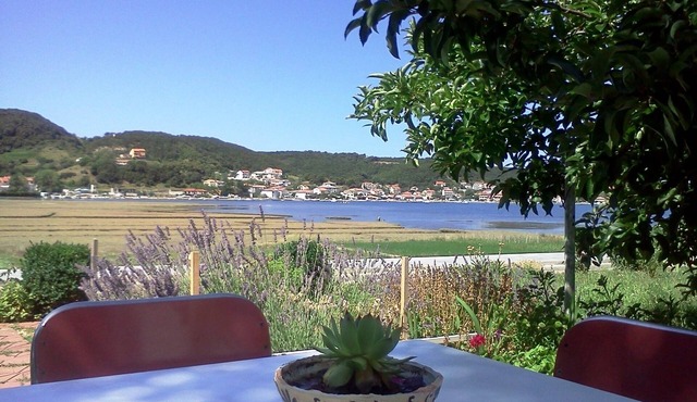 Two bedroom apartment with balcony and sea view Supetarska Draga - Gornja, Rab (A-15453-c)