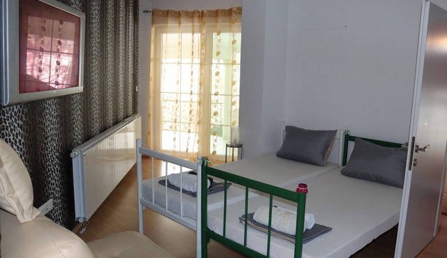 Two separate double rooms Uma with shared bathroom in Visoko