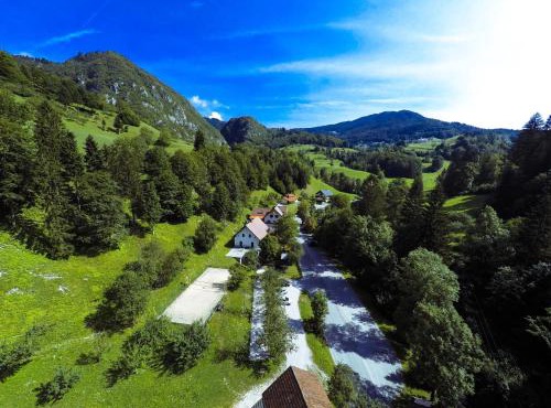 Uaštarie u Luogu in Cerkno