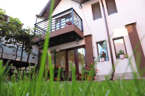 Upstairs Residence in Tirgu Jiu